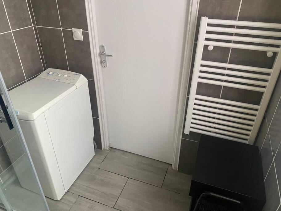 Appartement 4 - Hyper Centre - 1 A 4 Personnes Douai Esterno foto